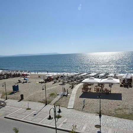 Apartament On The Beach Zoe *