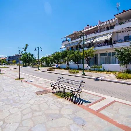 On The Beach Zoe Apartment *